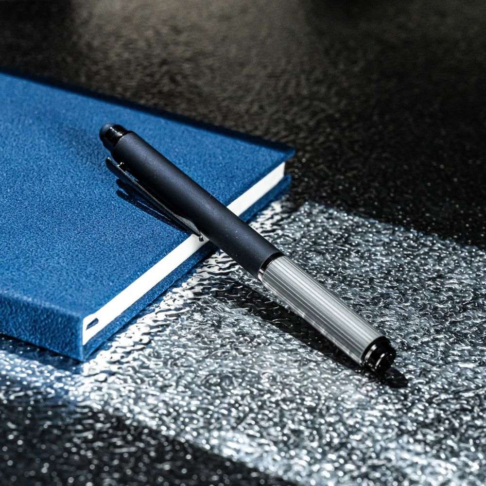 Nero pen, blue