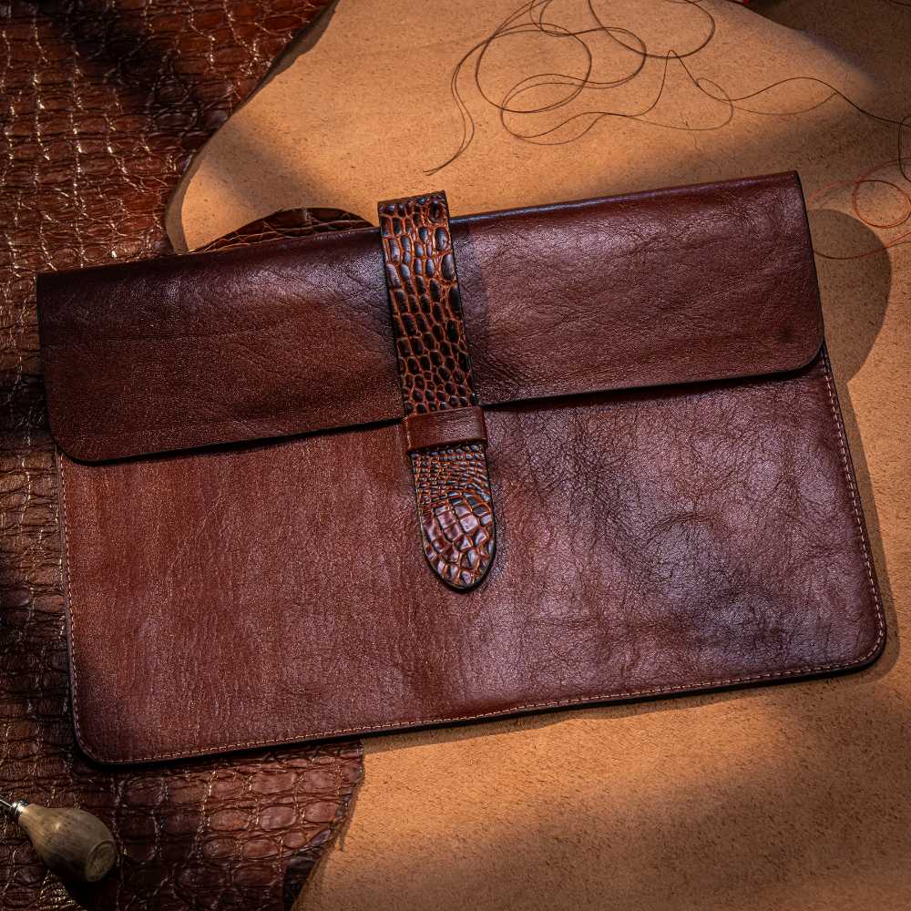 Husa laptop piele naturala Ruf, maro Husa laptop piele naturala Ruf, maro 3