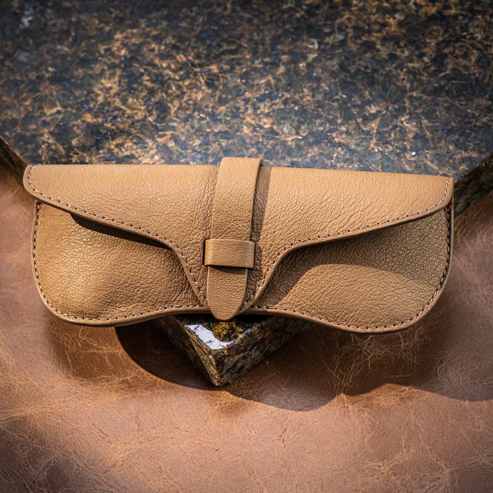 Loulou genuine leather glasses case, beige